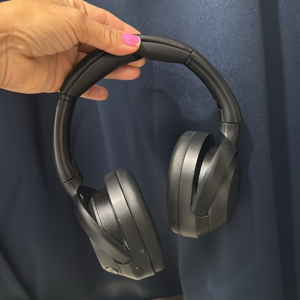 🖤Sony ULT WEAR Noise Canceling Wireless Headphones ONLY - Picture 5 of 17